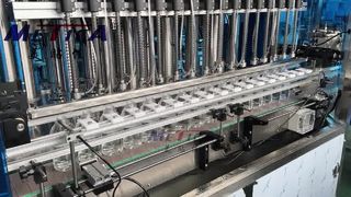 16 ノズル泡液体充填機自動ピストン