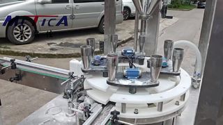 ベビーパウダーボトル充填機