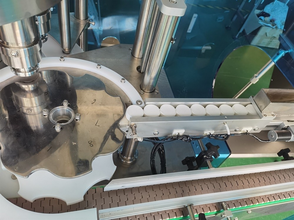 8000BPHプラスチック自動油壷おおう機械回転式タイプ高速